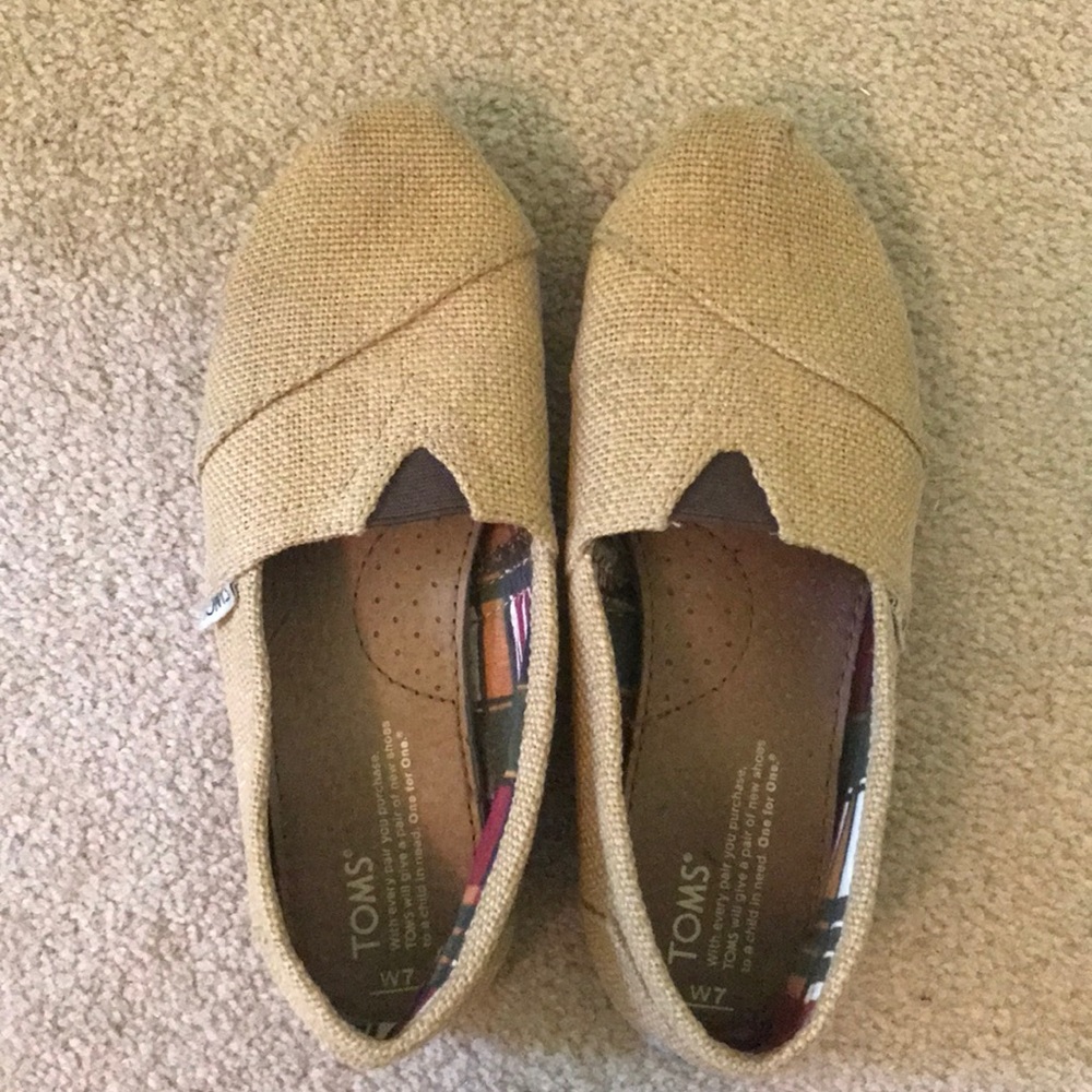 Tom’s burlap shoes